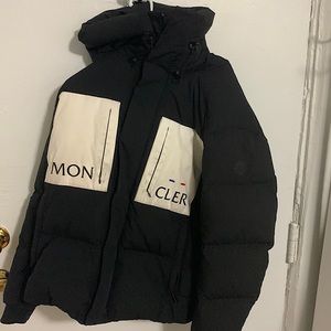 Moncler size 2 MEN used 100% real can check on moncler site if you want to !